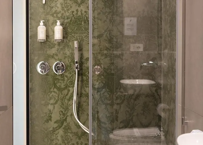 Three Toledo 4* Napoli