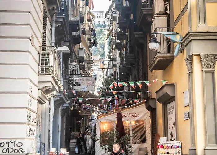 Three Toledo Konukevi