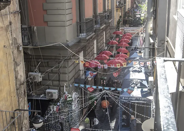 Three Toledo Konukevi Napoli