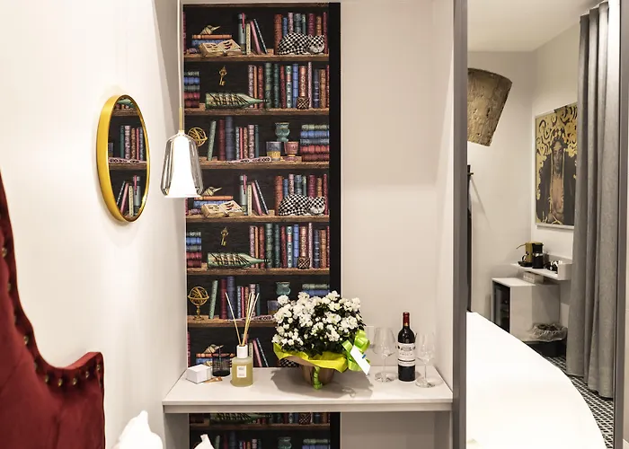 Konukevi Three Toledo 4*