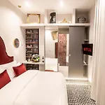 게스트하우스 Three Toledo 4*