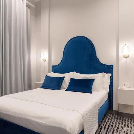 Three Toledo 4* Nápoly