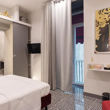 Three Toledo 4* Nápoly